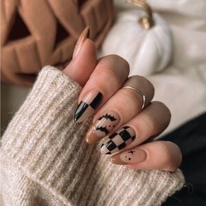 Halloween Themed Nail Art